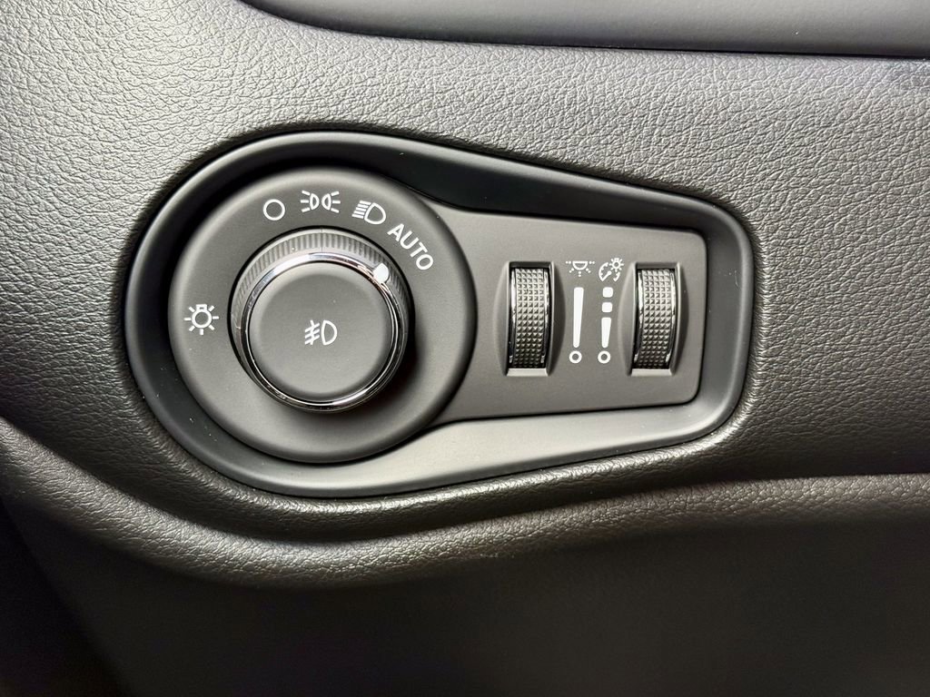 Used 2021 Jeep Renegade Latitude image 26