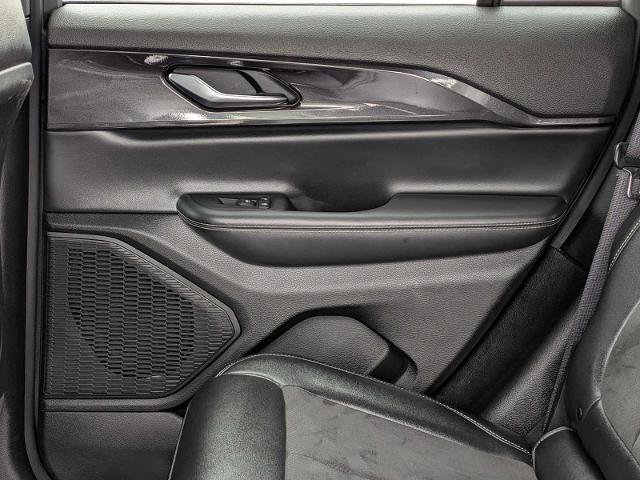 Used 2023 Jeep Grand Cherokee Altitude image 20