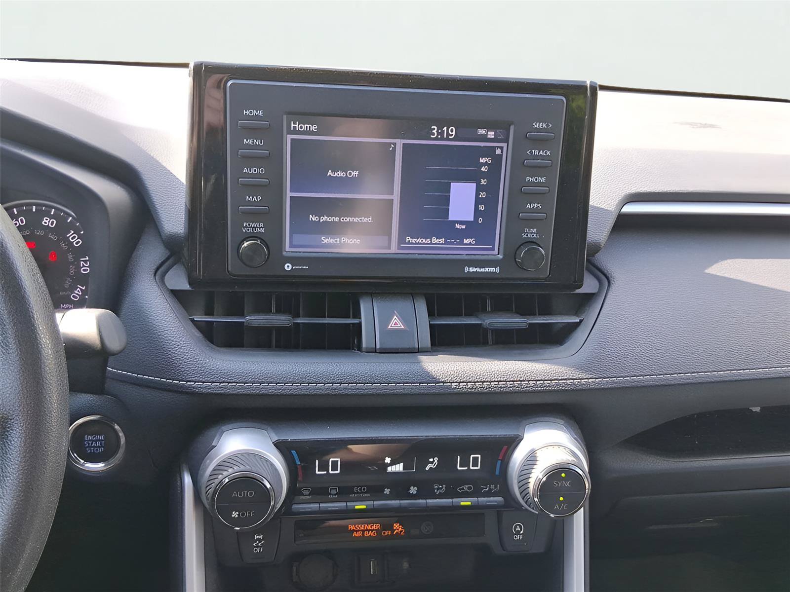 Used 2022 Toyota RAV4 XLE AWD/4WD image 19