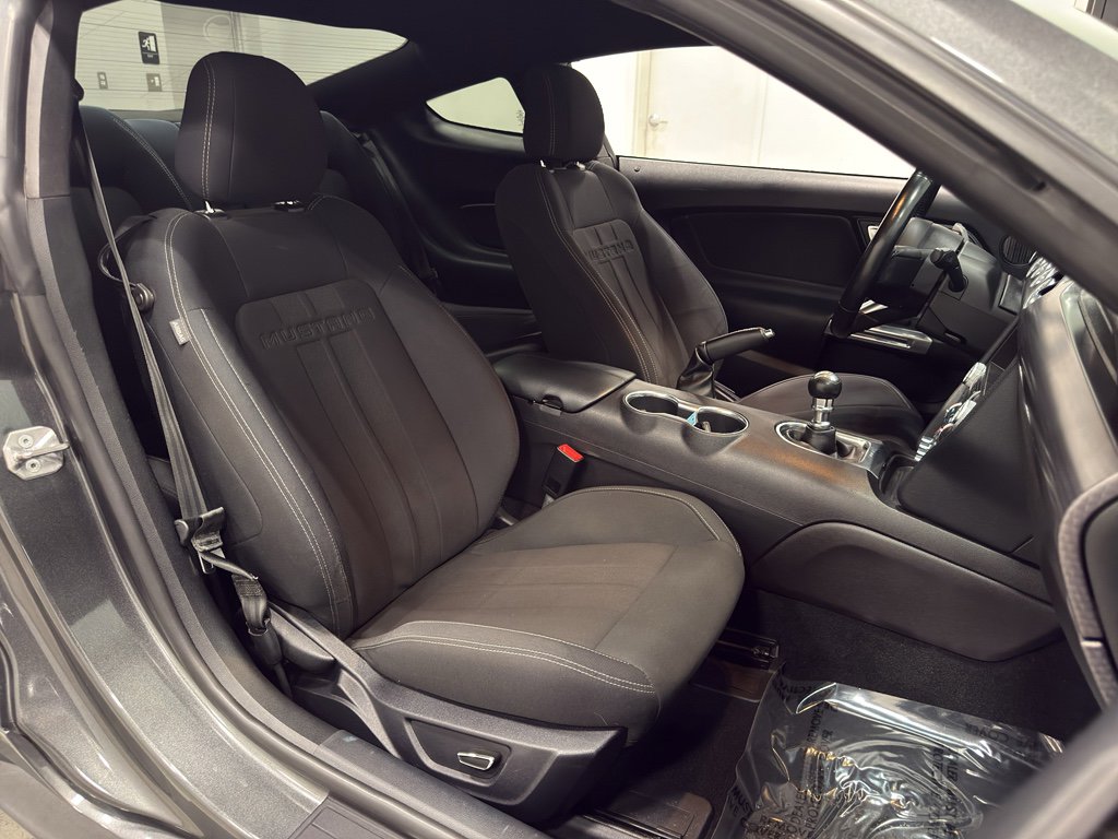 Certified 2019 Ford Mustang GT w/ Performance Package - Level 2 image 32