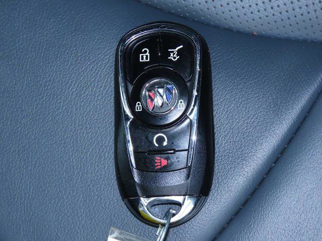 Used 2023 Buick Enclave Essence image 36