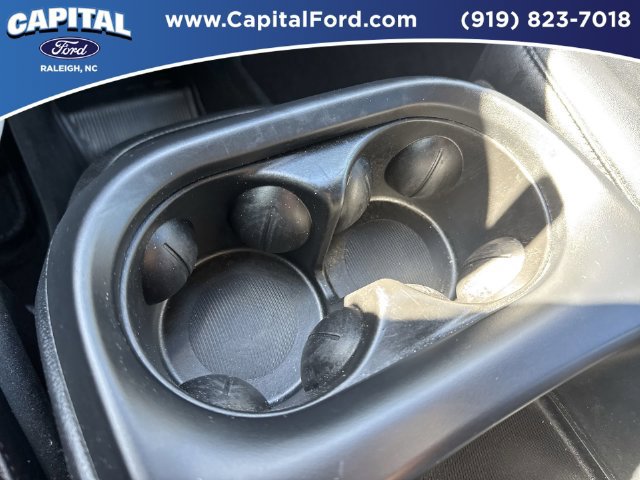 Used 2025 Chrysler Pacifica Select FWD image 30