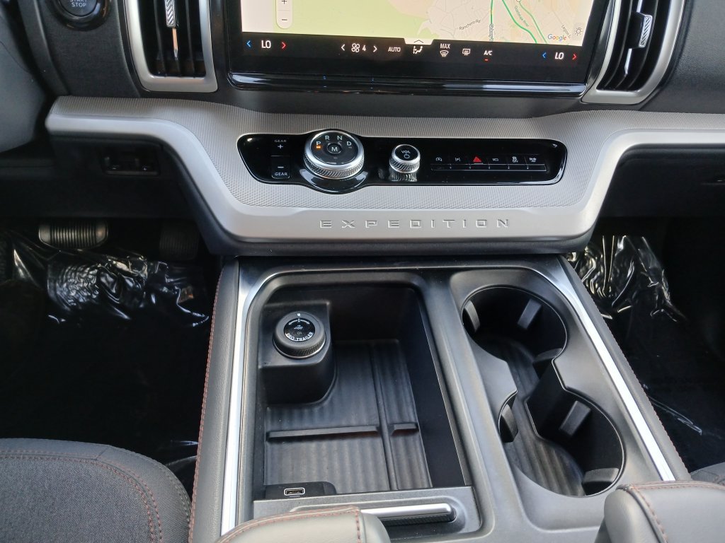Certified 2025 Ford Expedition Active RWD image 16