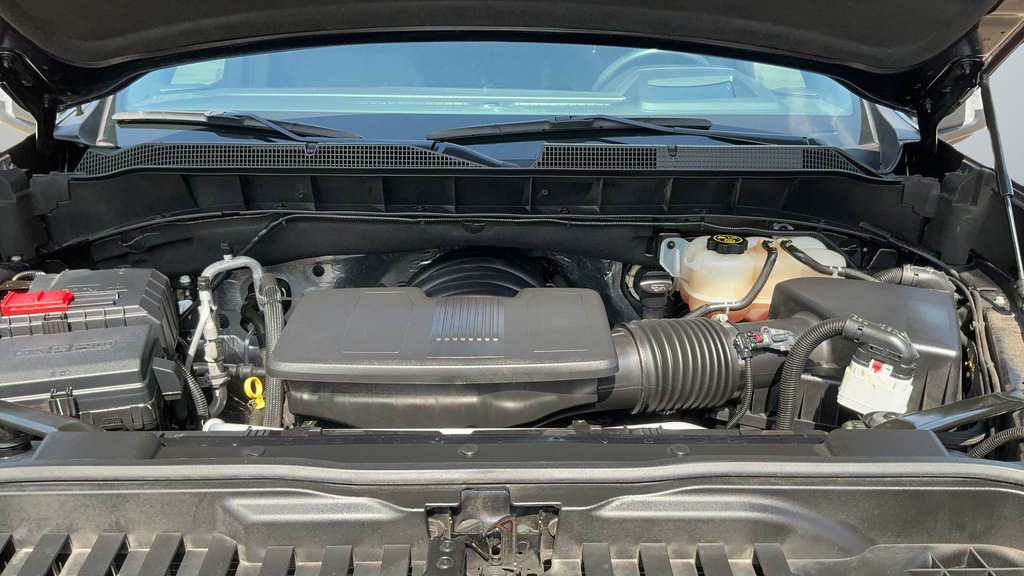 Used 2023 Chevrolet Silverado 1500 High Country w/ Technology Package AWD/4WD image 25