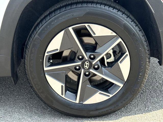 Used 2025 Hyundai Tucson SEL FWD image 9