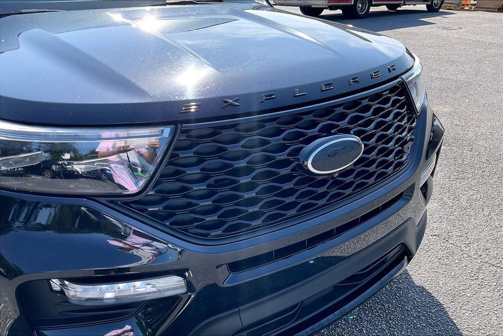 Certified 2021 Ford Explorer ST w/ Equipment Group 401A AWD/4WD image 29