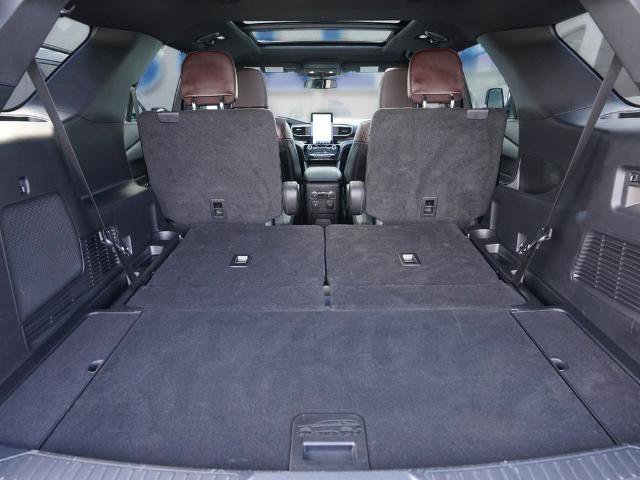 Certified 2023 Ford Explorer Platinum w/ Technology Package AWD/4WD image 26