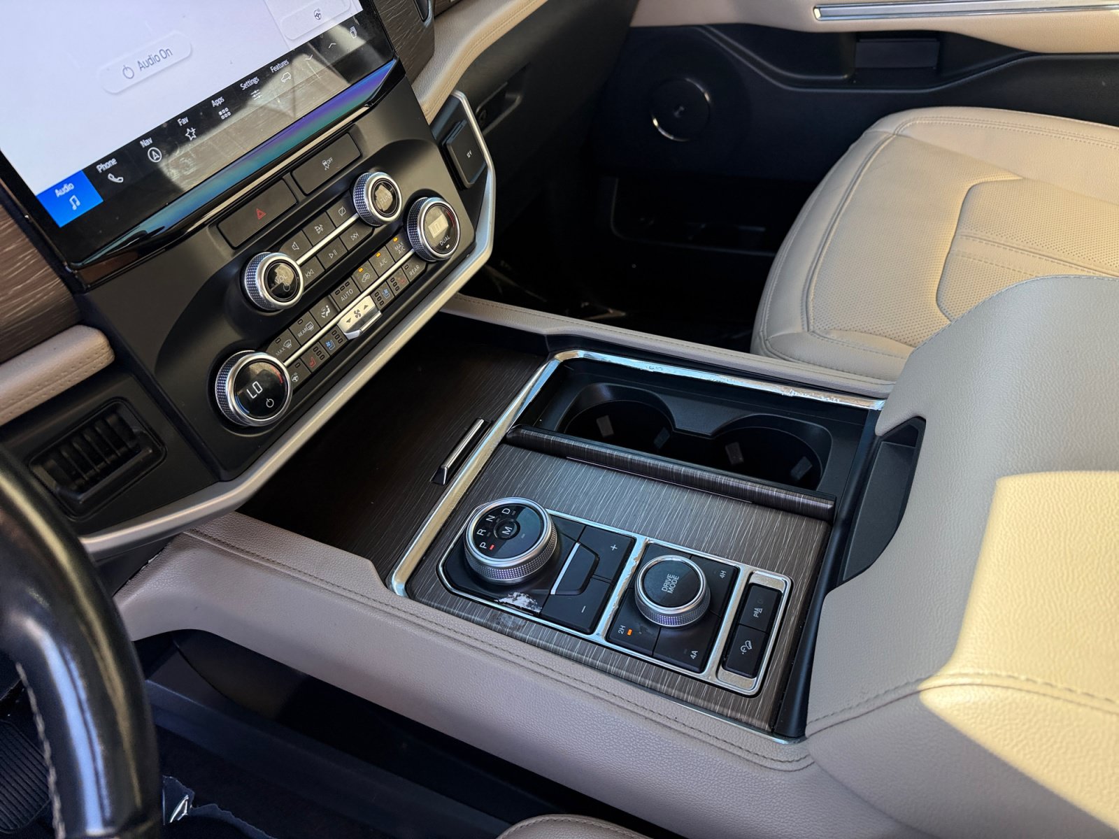 Certified 2022 Ford Expedition Limited AWD/4WD image 13