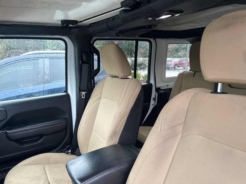 Used 2018 Jeep Wrangler Unlimited Sport image 14