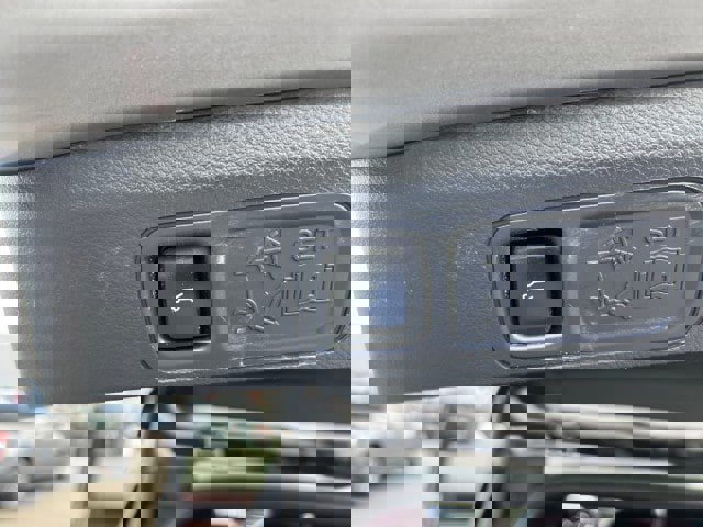 Certified 2024 Ford Expedition Limited image 30