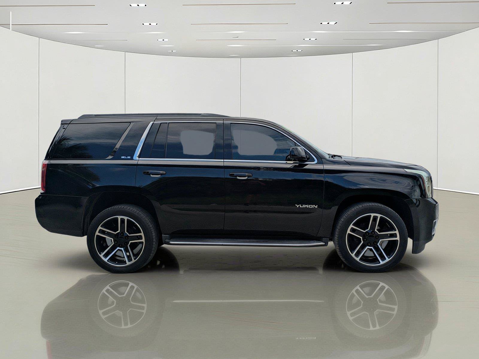 Used 2019 GMC Yukon SLE w/ Convenience Package RWD image 5