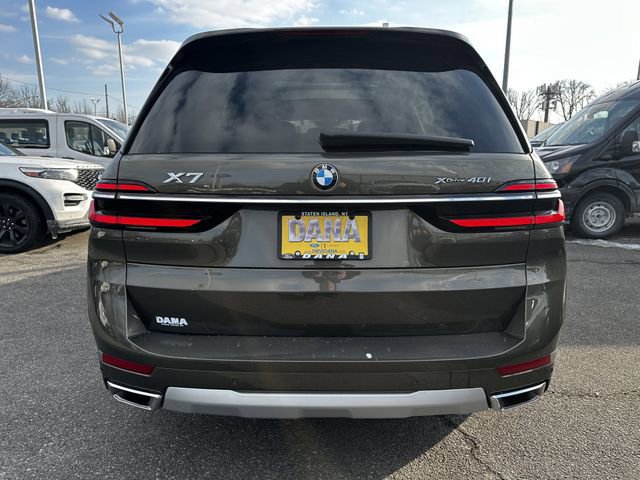 Used 2024 BMW X7 xDrive40i image 4
