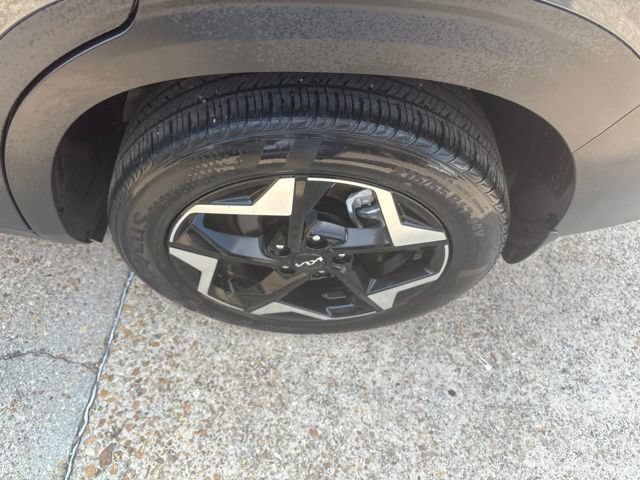 Used 2025 Kia Seltos S FWD image 11