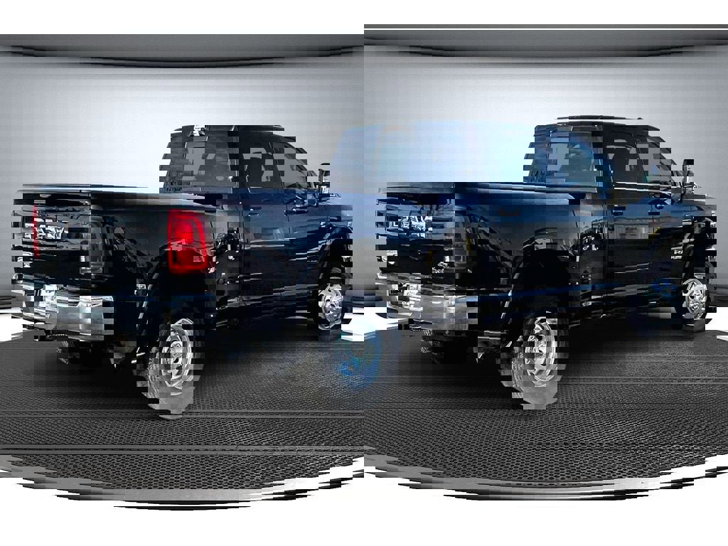 Used 2025 RAM 3500 Longhorn image 15