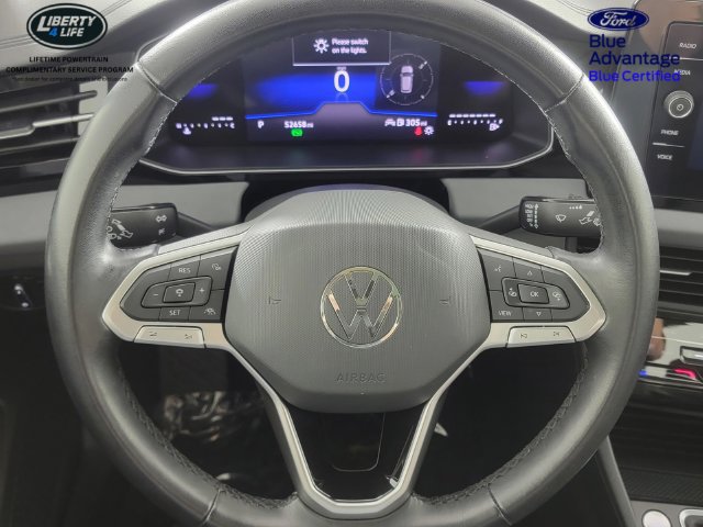 Used 2025 Volkswagen Jetta SE FWD image 28