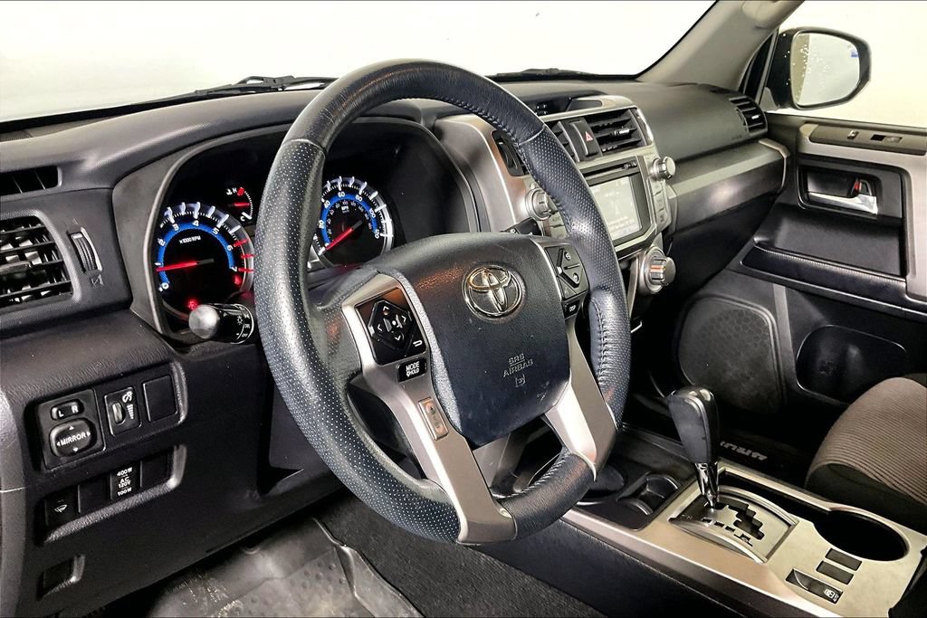 Used 2019 Toyota 4Runner SR5 RWD image 10