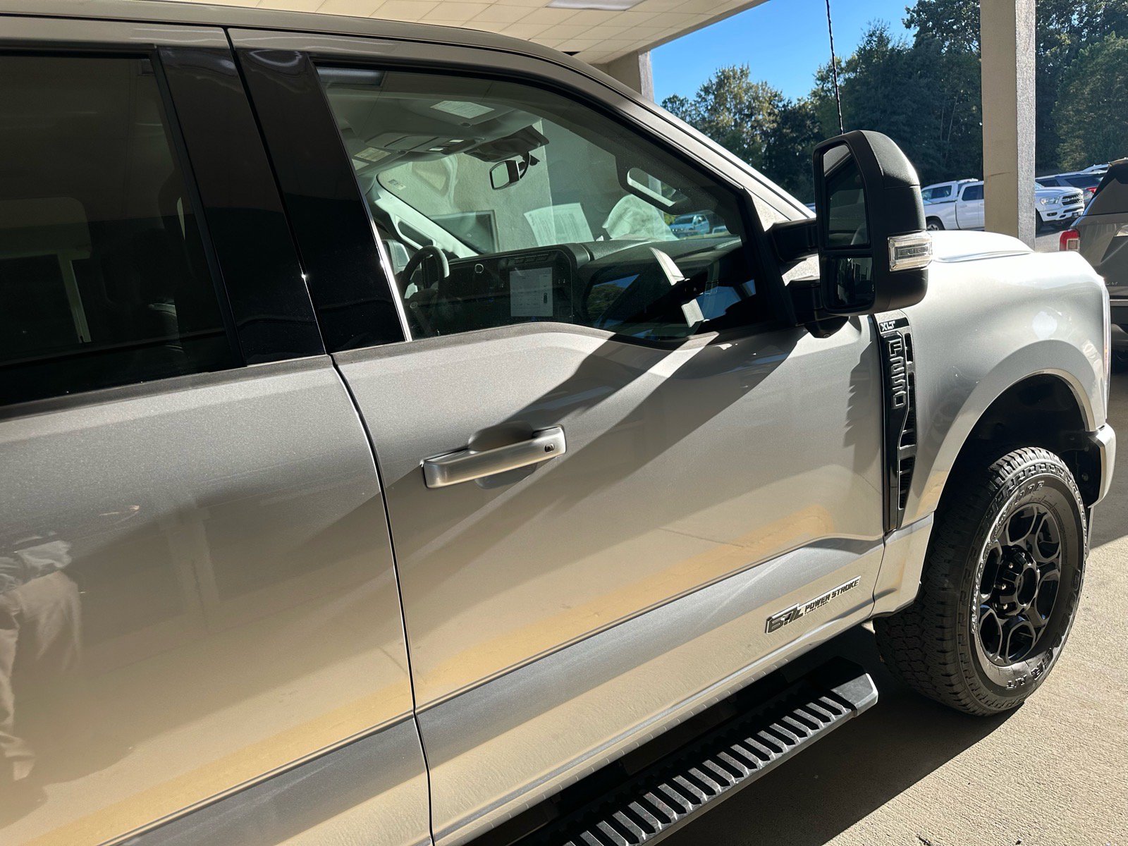 Certified 2023 Ford F250 XLT w/ XLT Premium Package AWD/4WD image 9