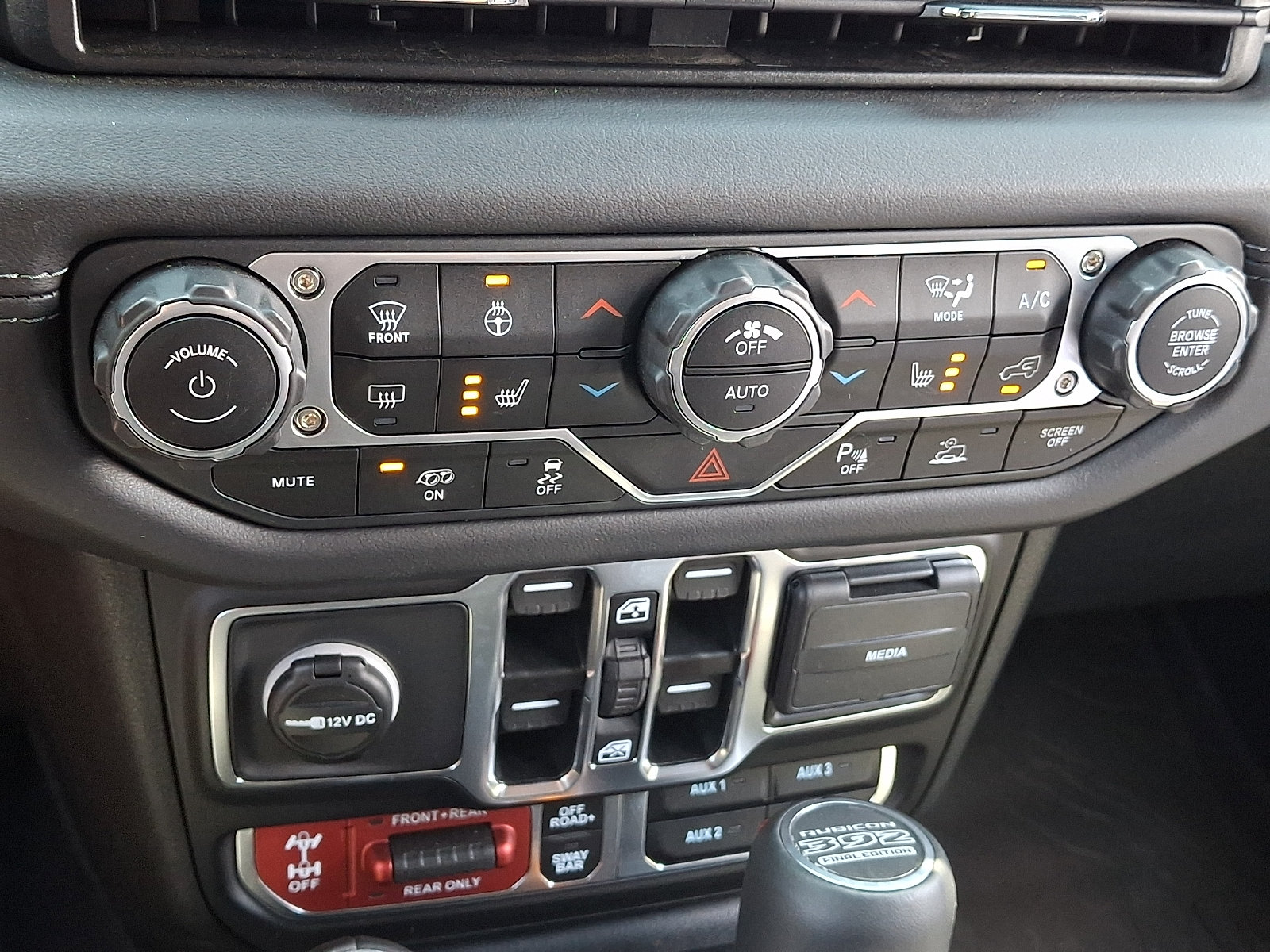 Used 2025 Jeep Wrangler Unlimited Rubicon 392 AWD/4WD image 22