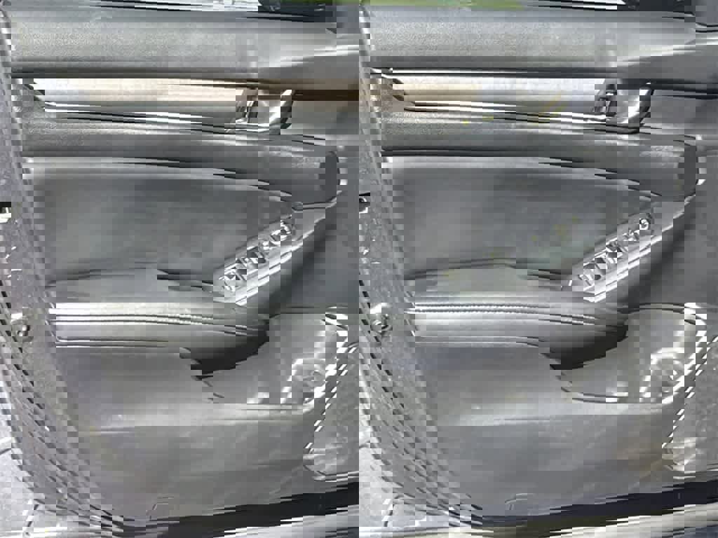 Used 2019 Honda Accord LX image 11