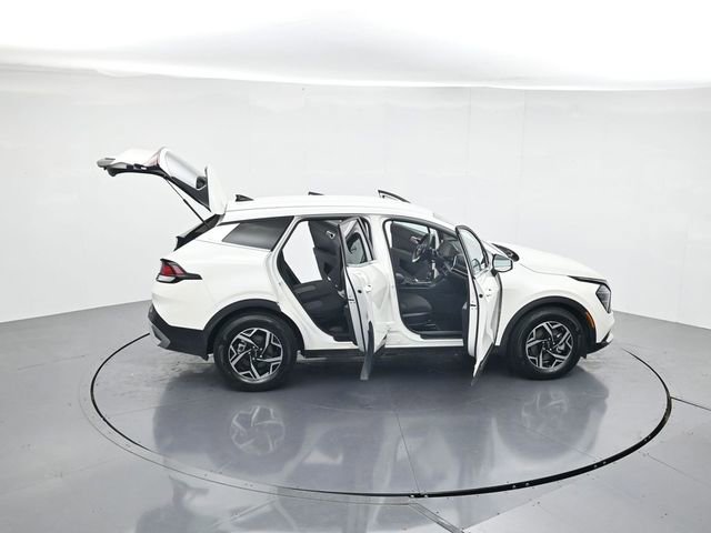 Used 2024 Kia Sportage LX FWD image 45