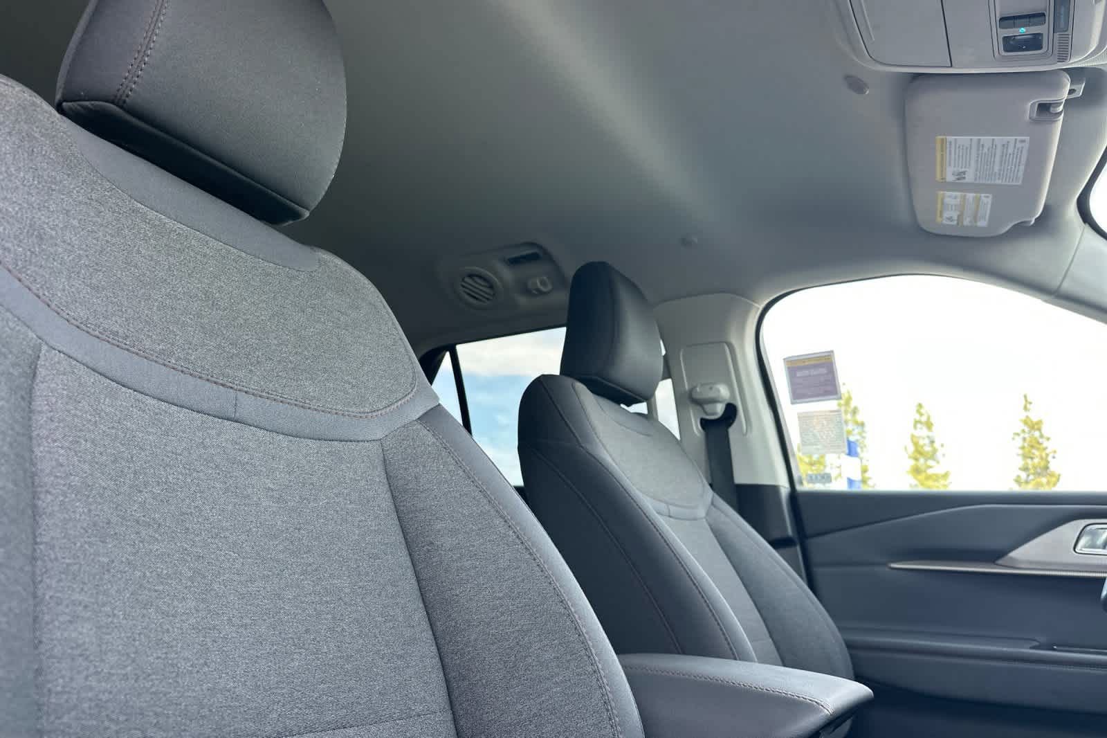 Certified 2025 Ford Explorer Active image 19