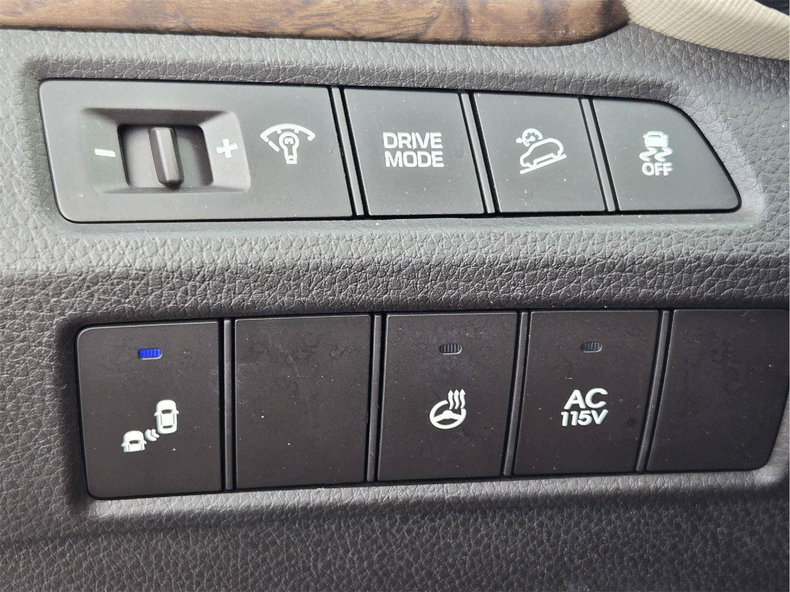 Used 2018 Hyundai Santa Fe FWD image 27
