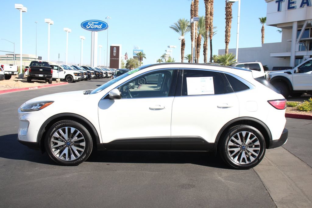 Certified 2020 Ford Escape Titanium w/ Titanium Premium Package 2.0 AWD/4WD image 4