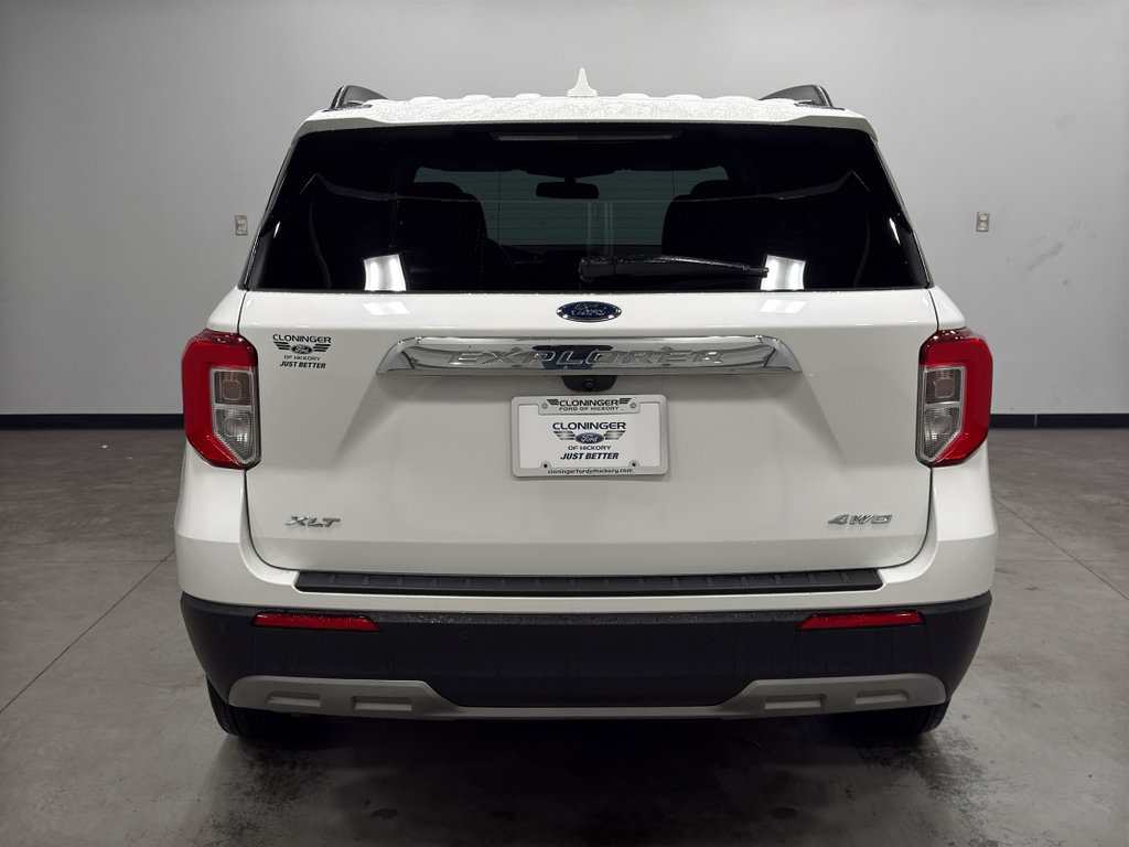 Certified 2022 Ford Explorer XLT w/ Equipment Group 202A image 7