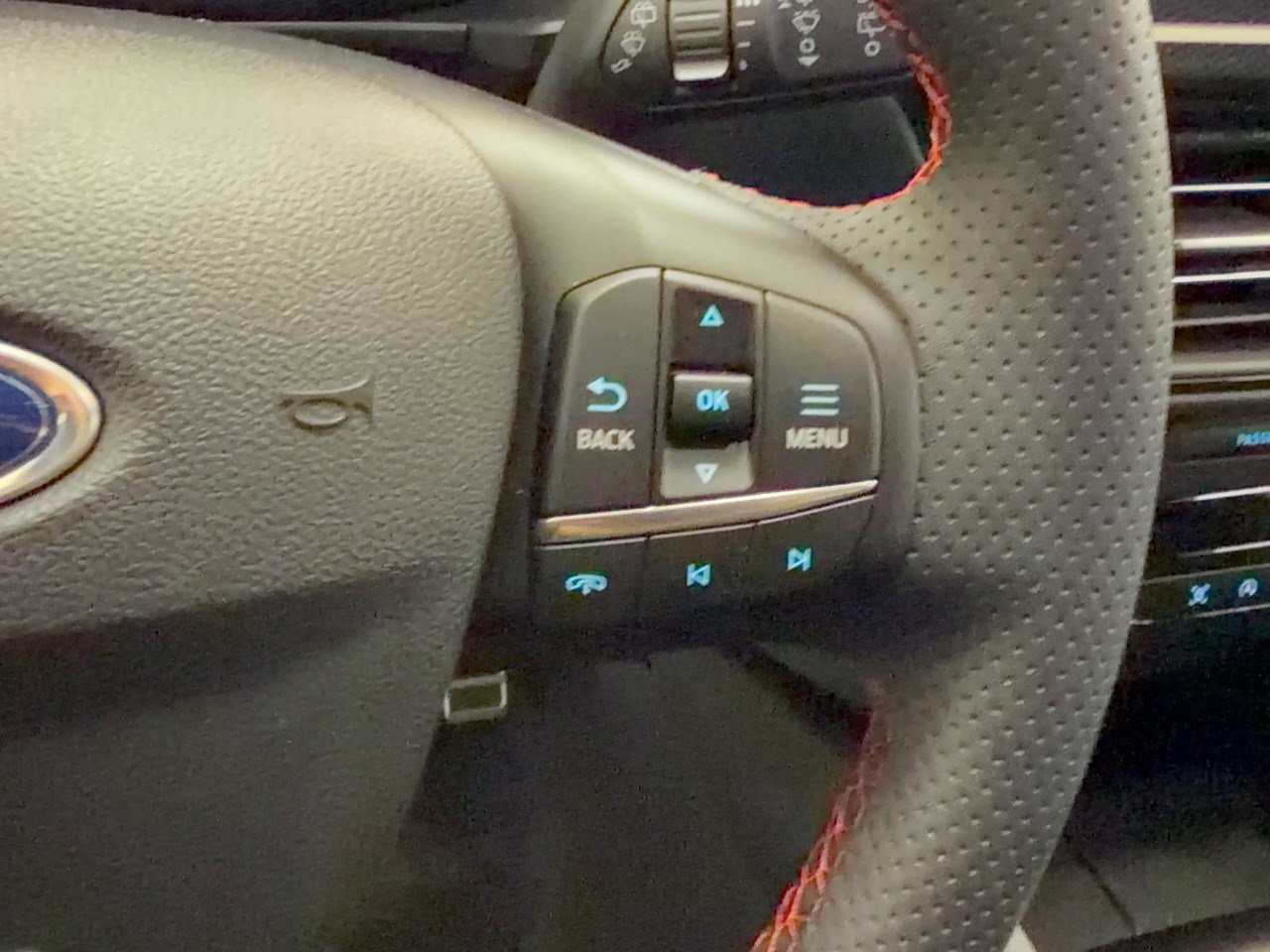 Certified 2023 Ford Escape ST-Line w/ Tech Pack #1 FWD image 19
