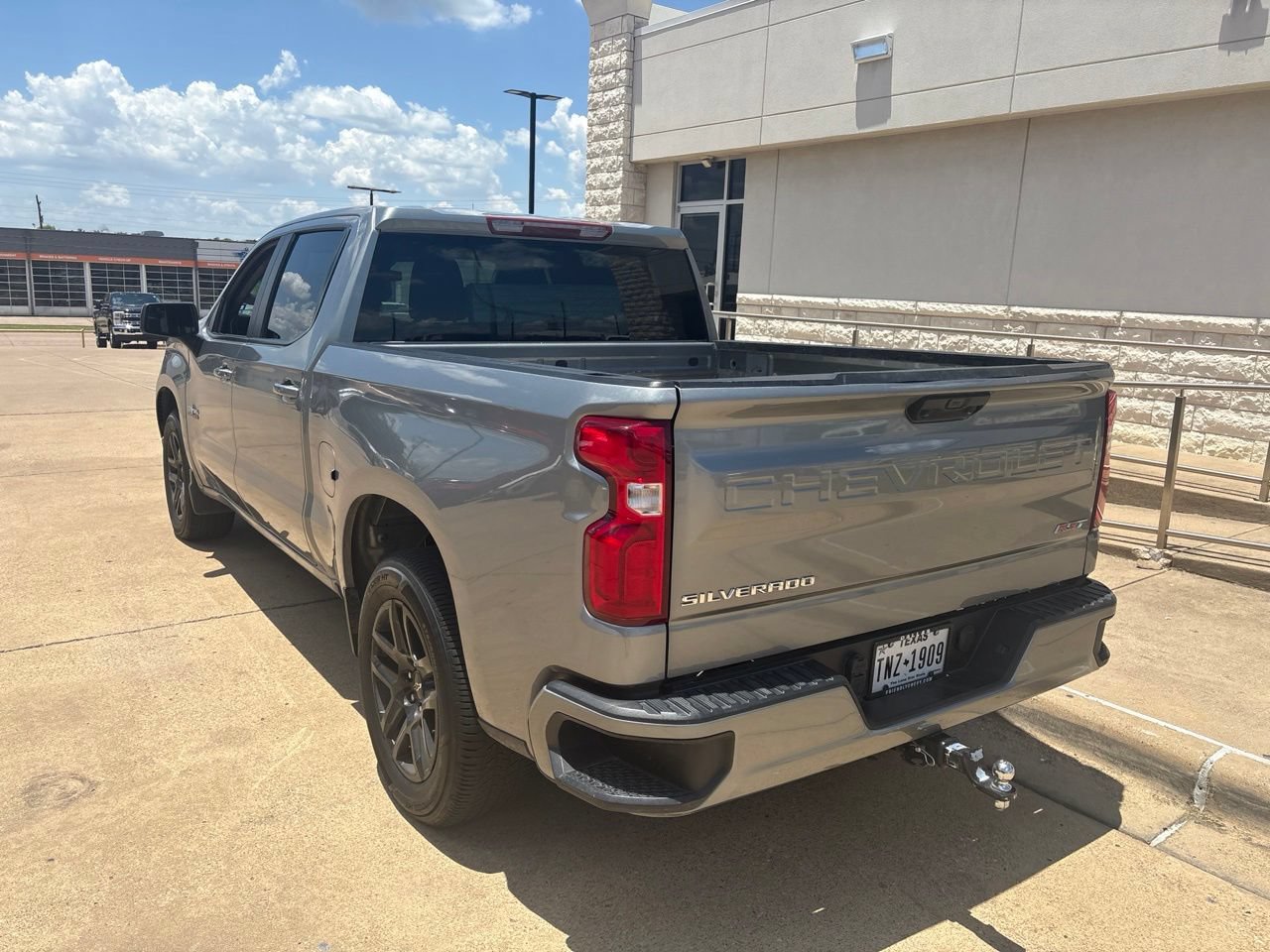 Used 2024 Chevrolet Silverado 1500 RST RWD image 2