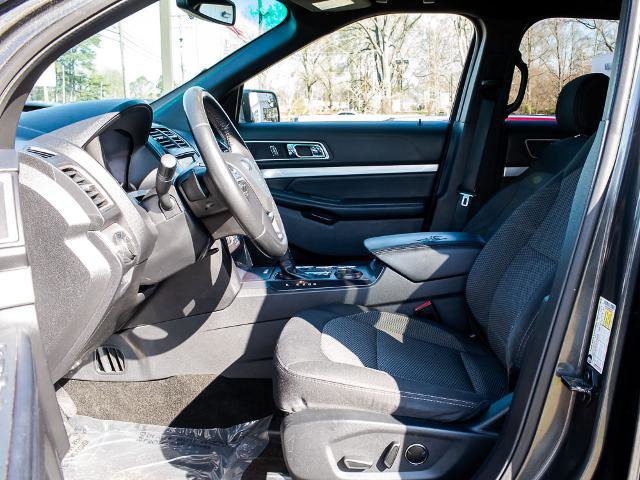 Certified 2017 Ford Explorer XLT w/ Equipment Group 201A image 18