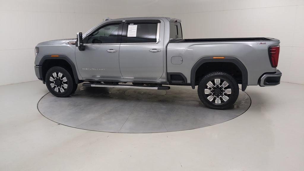 Used 2024 GMC Sierra 2500 Denali w/ Technology Package AWD/4WD image 18