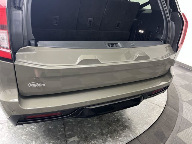 Certified 2025 Ford Expedition Tremor AWD/4WD image 8