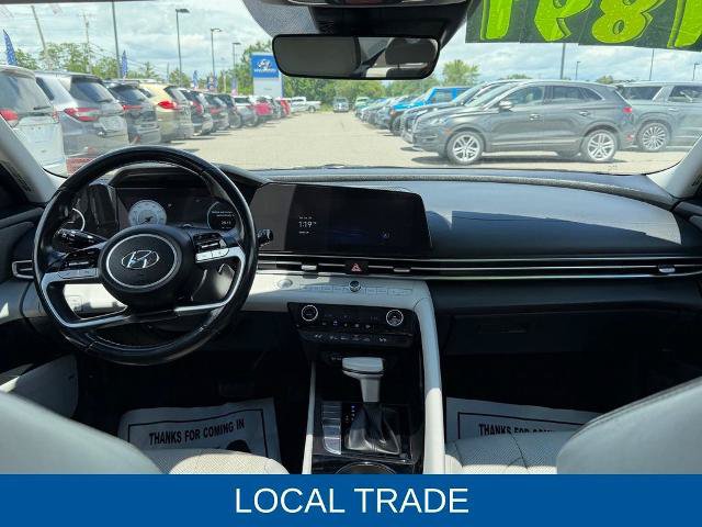 Used 2023 Hyundai Elantra Limited w/ Cargo Package FWD image 4