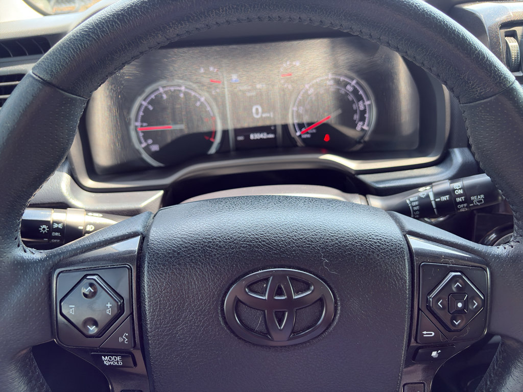 Used 2022 Toyota 4Runner TRD Off-Road Premium w/ Moonroof Package AWD/4WD image 24
