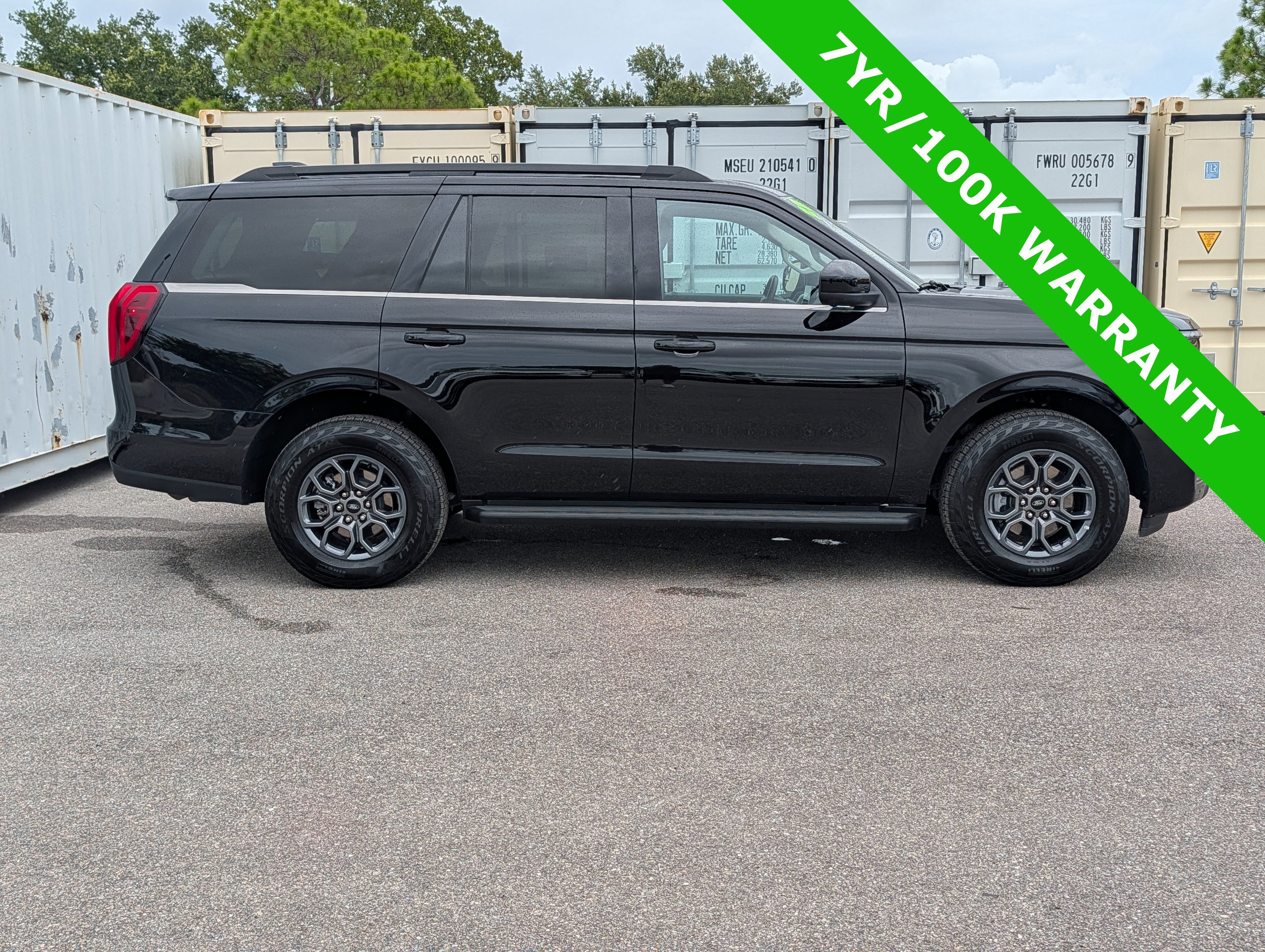 Certified 2025 Ford Expedition Active RWD image 3