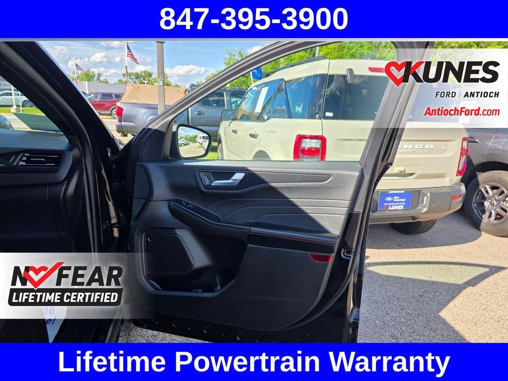 Certified 2025 Ford Escape ST-Line AWD/4WD image 41