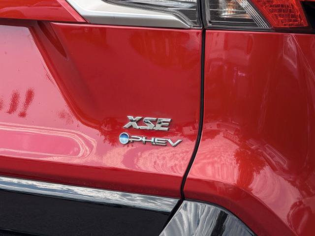 Used 2025 Toyota RAV4 XSE w/ Weather Package AWD/4WD image 32