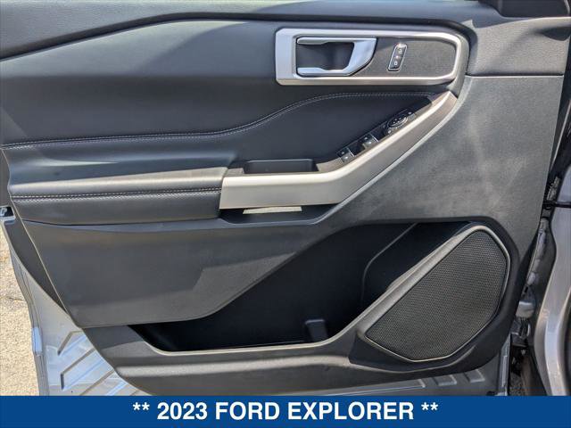 Certified 2023 Ford Explorer XLT w/ Equipment Group 202A RWD image 10