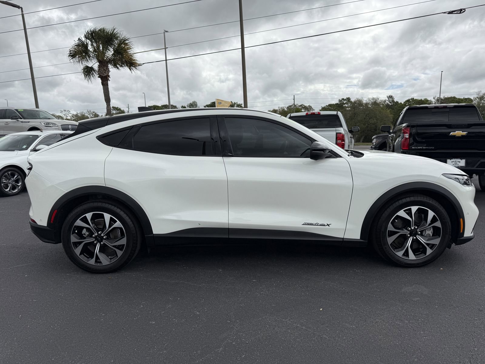 Certified 2024 Ford Mustang Mach-E Select w/ Comfort Package Lite image 3