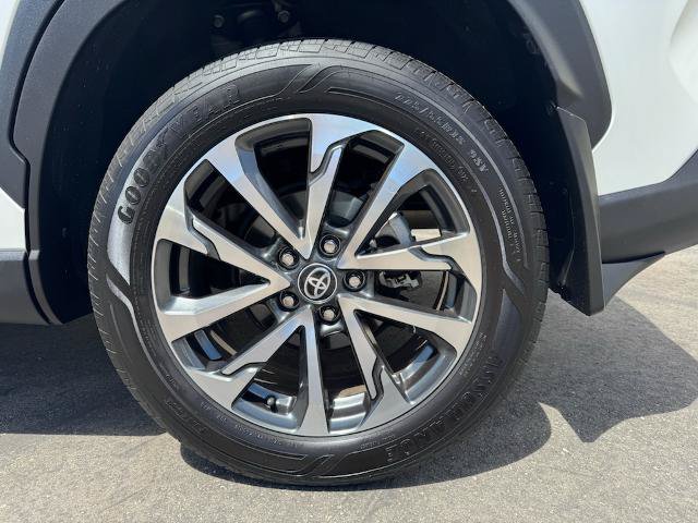 Used 2023 Toyota Corolla Cross XLE w/ Convenience Package FWD image 8