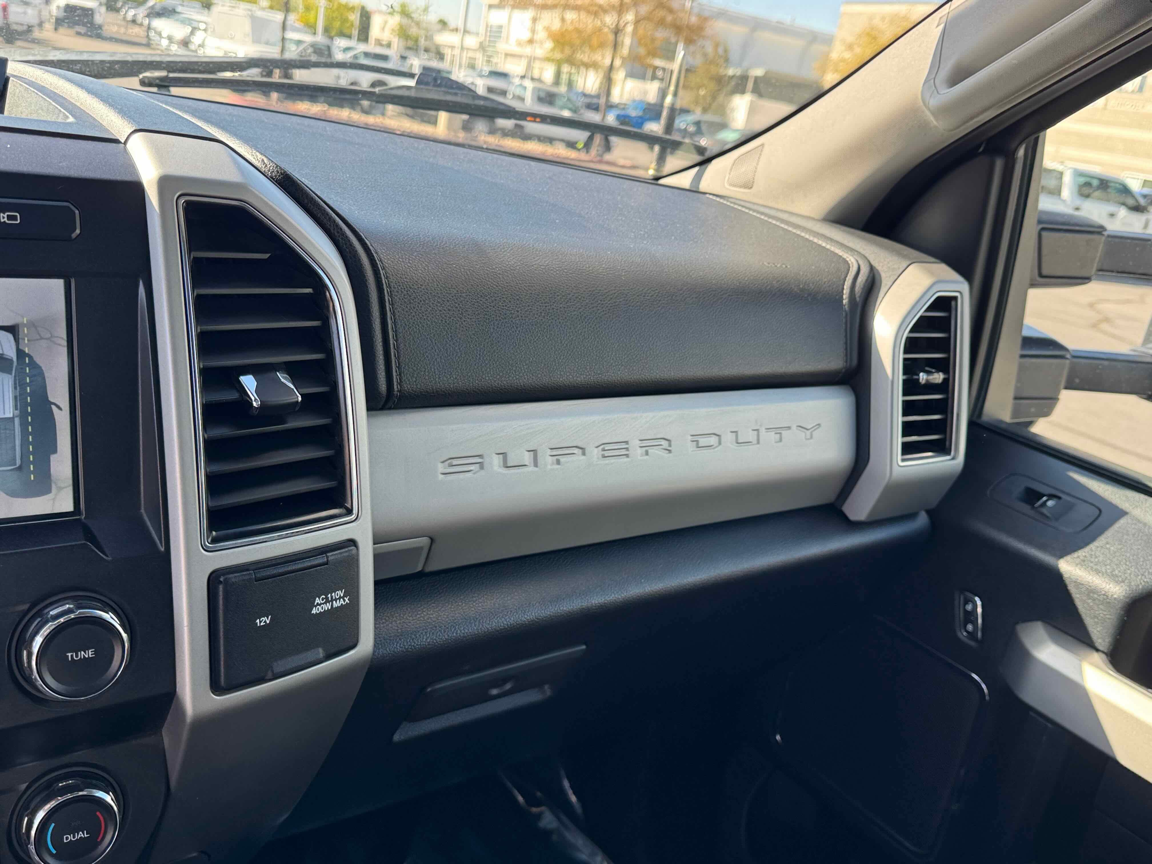 Certified 2019 Ford F350 Lariat image 23