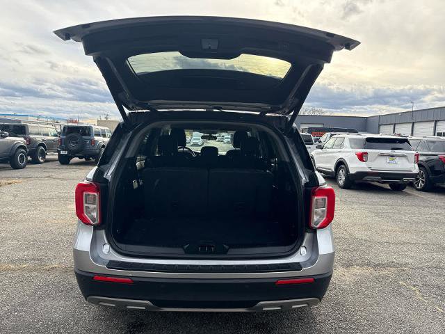 Certified 2022 Ford Explorer XLT w/ Equipment Group 202A image 10