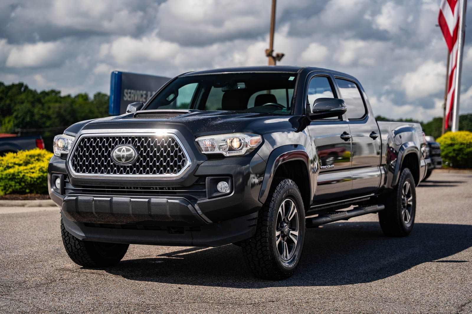 Used 2019 Toyota Tacoma TRD Sport RWD image 3