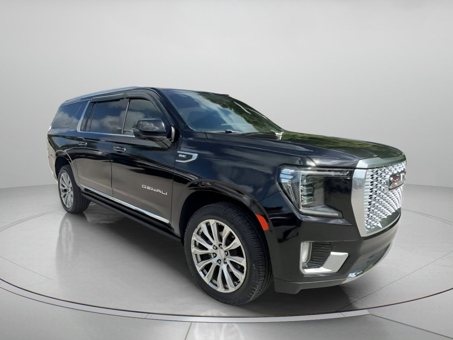 Used 2022 GMC Yukon XL Denali w/ Max Trailering Package RWD image 2