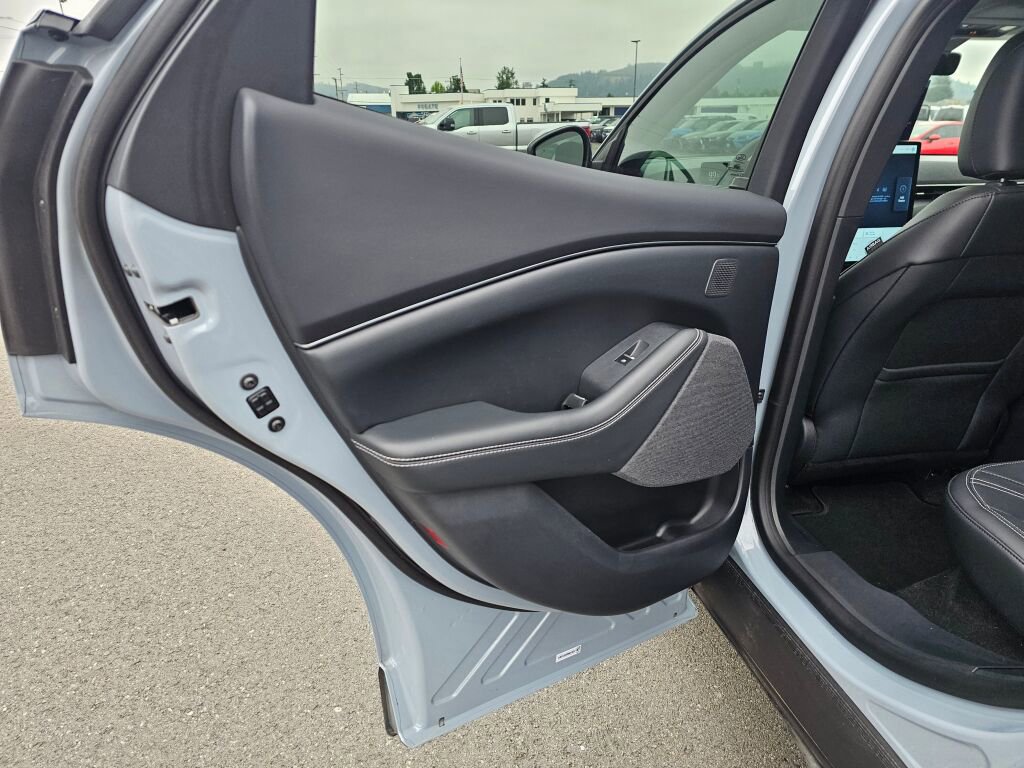 Certified 2024 Ford Mustang Mach-E Premium image 11