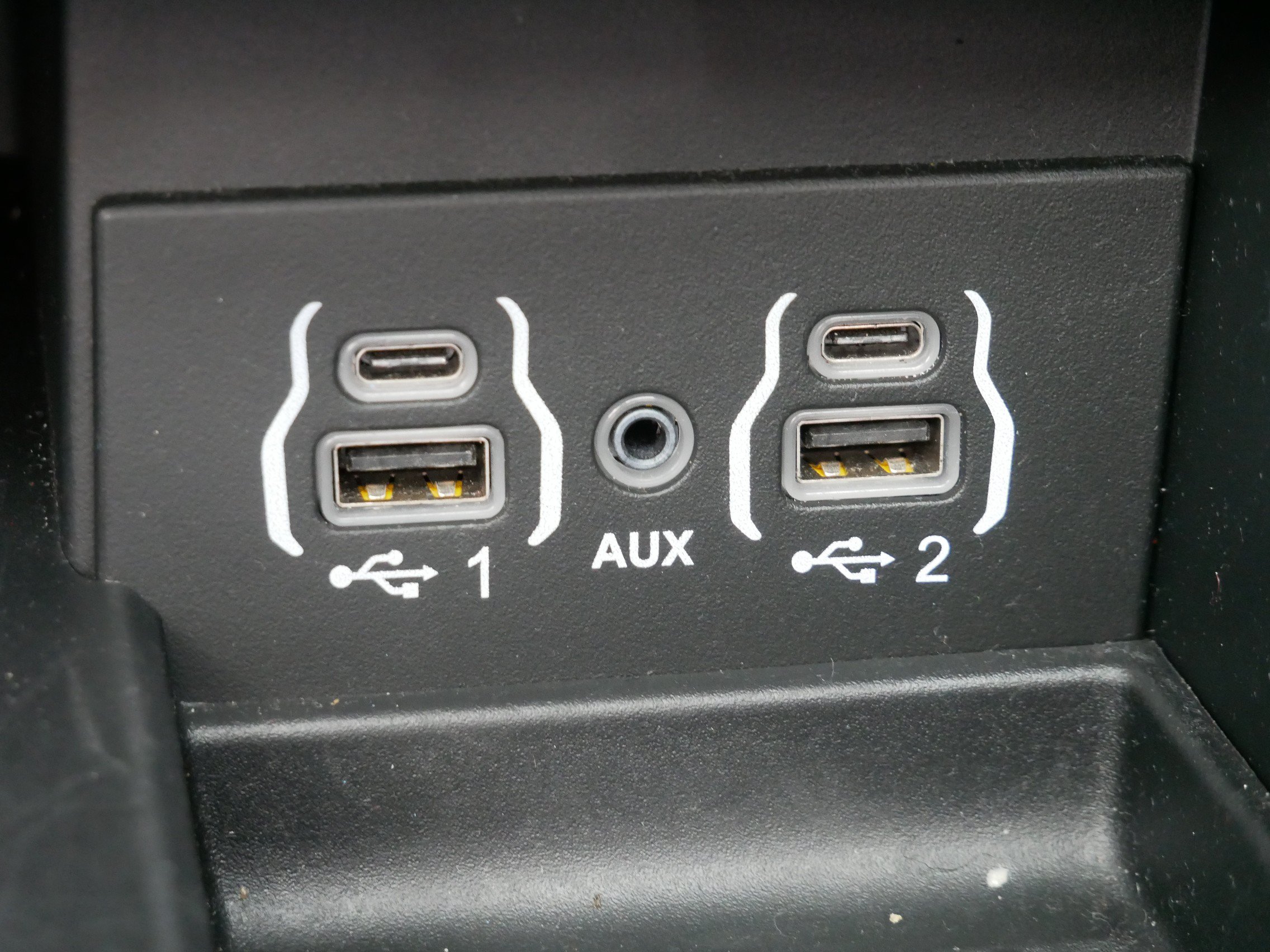 Used 2025 Chrysler Pacifica Limited FWD image 22