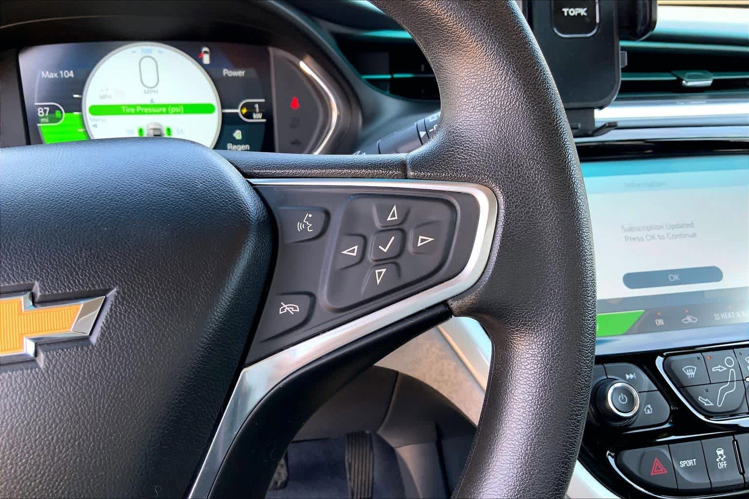 Used 2017 Chevrolet Bolt LT FWD image 23
