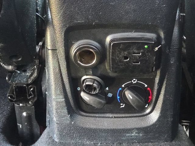 Certified 2022 Ford Transit Connect XLT FWD image 19