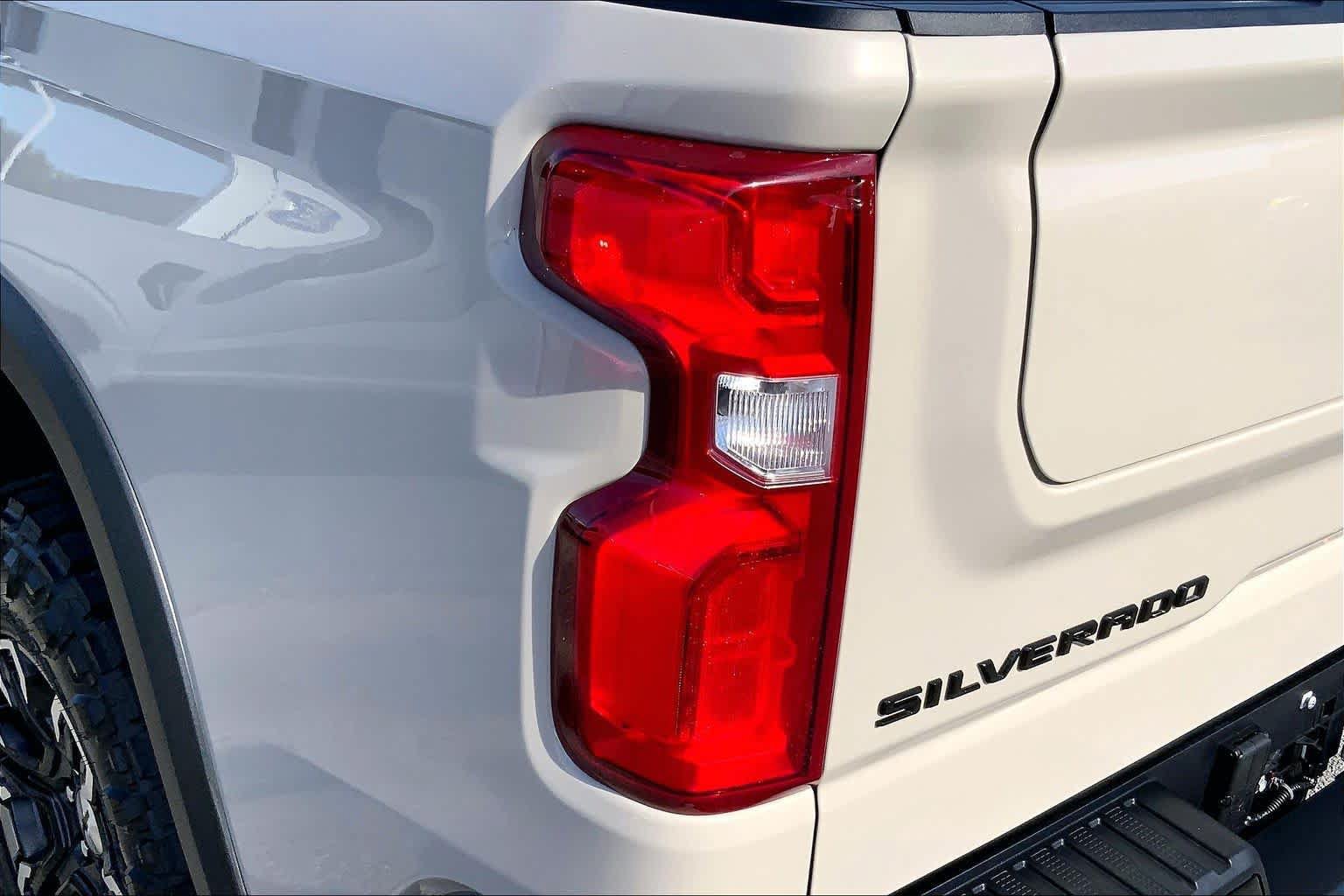 Used 2026 Chevrolet Silverado 1500 ZR2 w/ LPO, Dark Essentials Package AWD/4WD image 25